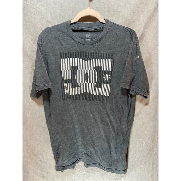 DC Shirt Adult Large Gray Spell Out Logo Pullover Short Sleeve Tee Mens‎ - Picture 1 of 10